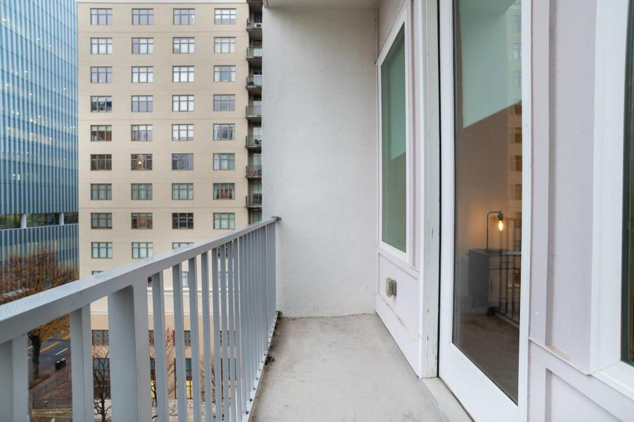 Stylish City Living Apartments With Free Parking In Midtown Atlanta Exterior photo
